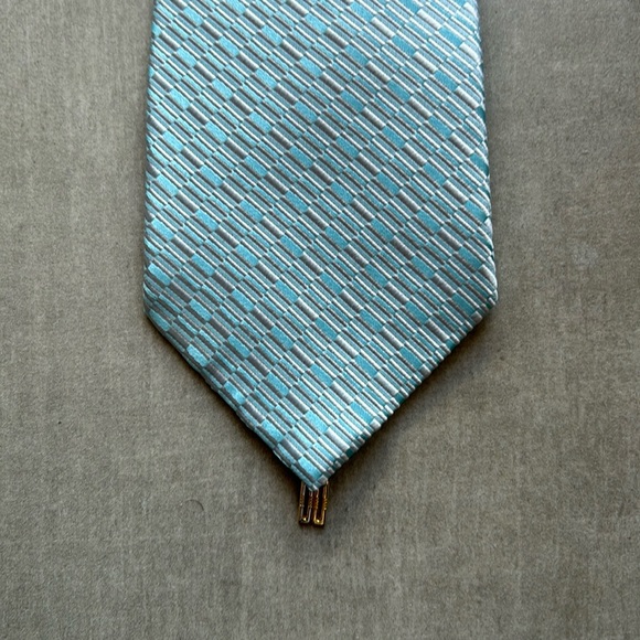 Daks - Picture 2 of 5